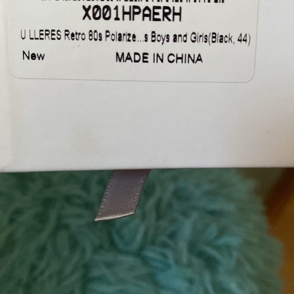 BRAND NEW KIDS UNISEX SUNGLASSES! COMES WITH CASE AND CLOTH! UV400 PROTECTION! - Picture 7 of 7